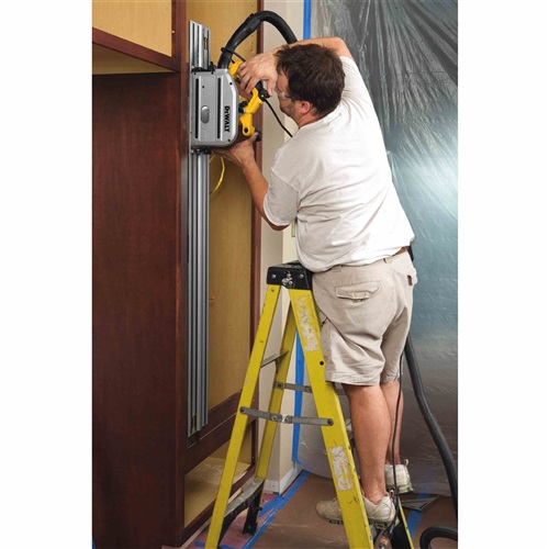 DeWALT DWS520K Plunge Track Saw, 2 x 1.5m Guide Rails + Connector (ชุดเลื่อยราง พร้อมราง 1.5 ม. 2เส้น ต่อแล้วยาวรวม 3.0 ม.) ตัวต่อราง และกล่องใส่เลื่อย)
