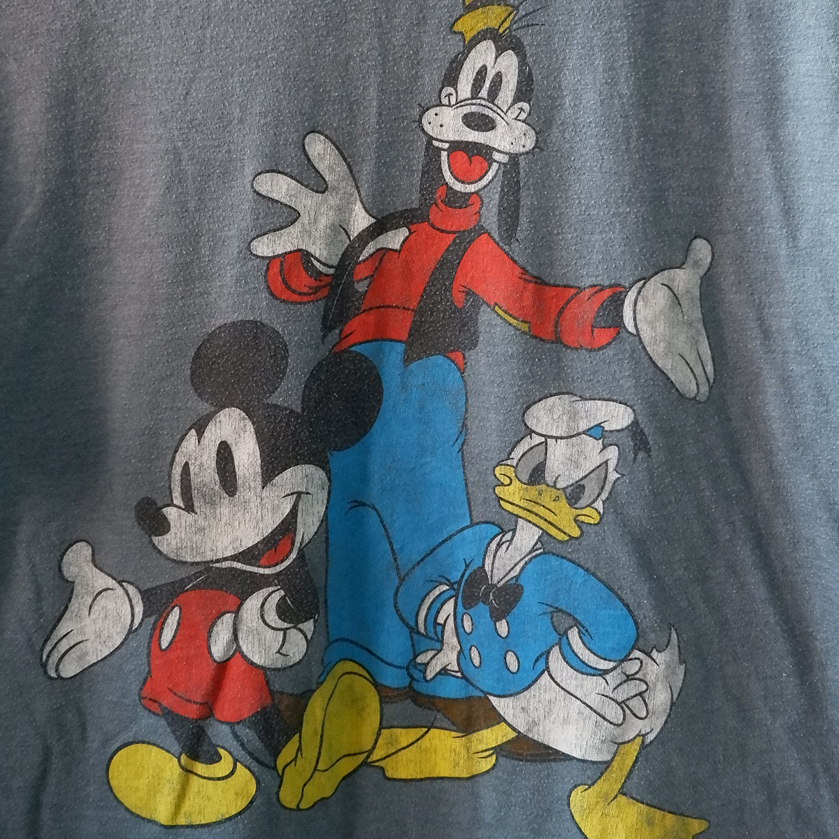 เสื้อยืดวินเทจมือสอง Vintage T-Shirt เสื้อยืดมิกกี้เมาส์ Mickey Mouse Goofy Donald Duck งายป้าย Disney