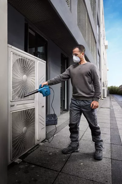 BOSCH GBL 650 Electric Blower เครื่องเป่าลมไฟฟ้า 650 วัตต์ บ๊อช รุ่น GBL 650 - 06019M40K0