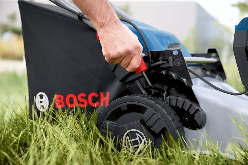 BOSCH GRA 18V2-46 Battery powered Lawn Mover (without Battery and Charger) - เครื่องตัดหญ้าแบบไร้สาย บ๊อช รุ่น GRA 18V2-46 (ตัวเปล่าไม่มีแบตเตอรี่ไม่มีแท่นชาร์จ) - 06008C8000 (สินค้าสั่งซื้อล่วงหน้า Pre-Order)