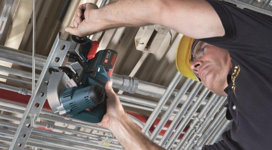 BOSCH GCB 18 V-LI Cordless Band Saw (Tool only- without Battery and charger)- เลื่อยสายพานมือไร้สาย บ๊อช รุ่น GCB 18 V-LI ตัวเปล่า (ไม่มีแบตเตอรี่ ไม่มีแท่นชาร์จ) - 06012A0300