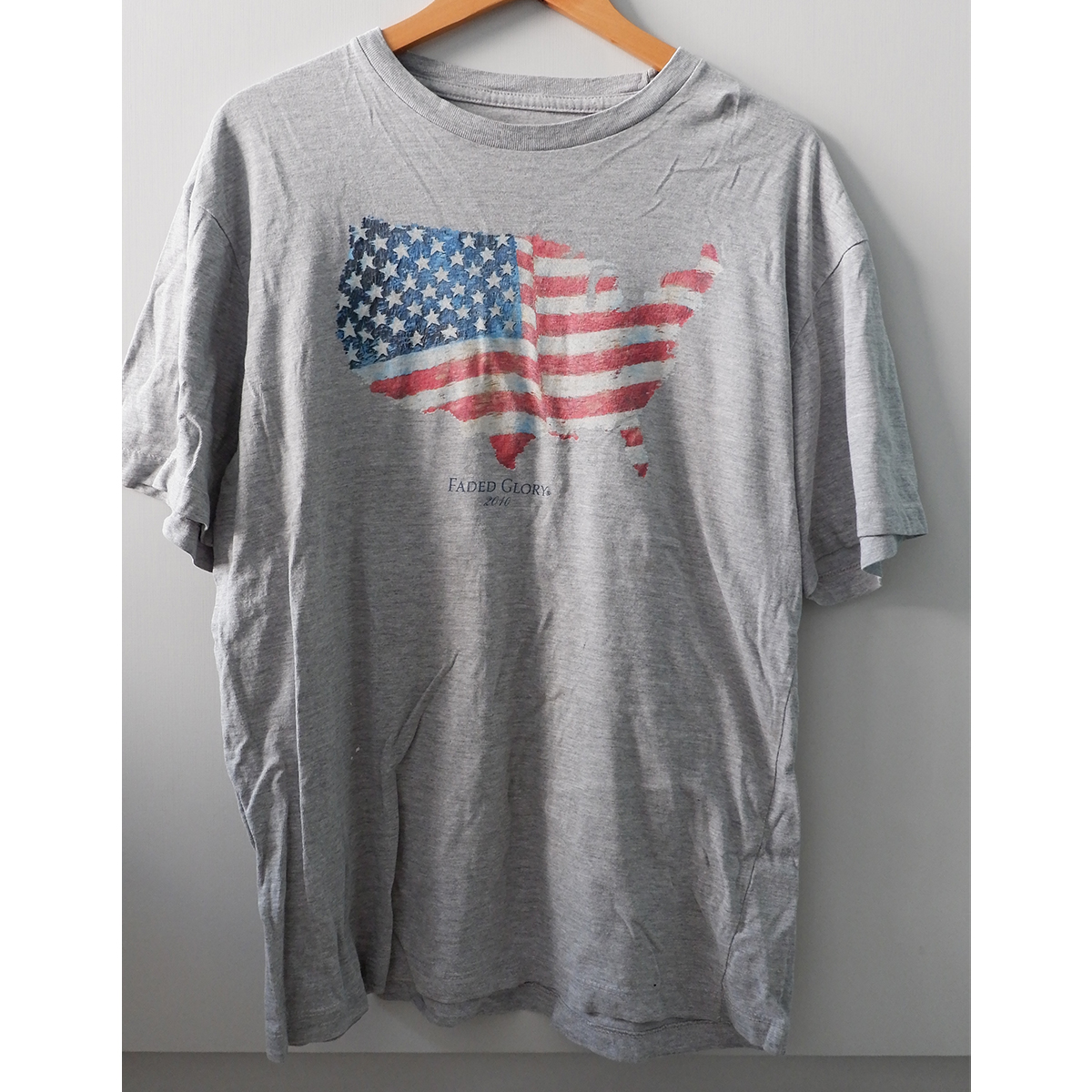 เสื้อยืดวินเทจมือสอง Vintage T-Shirt ลวดลายธงอเมริกา USA งานป้าย FADED GLORY