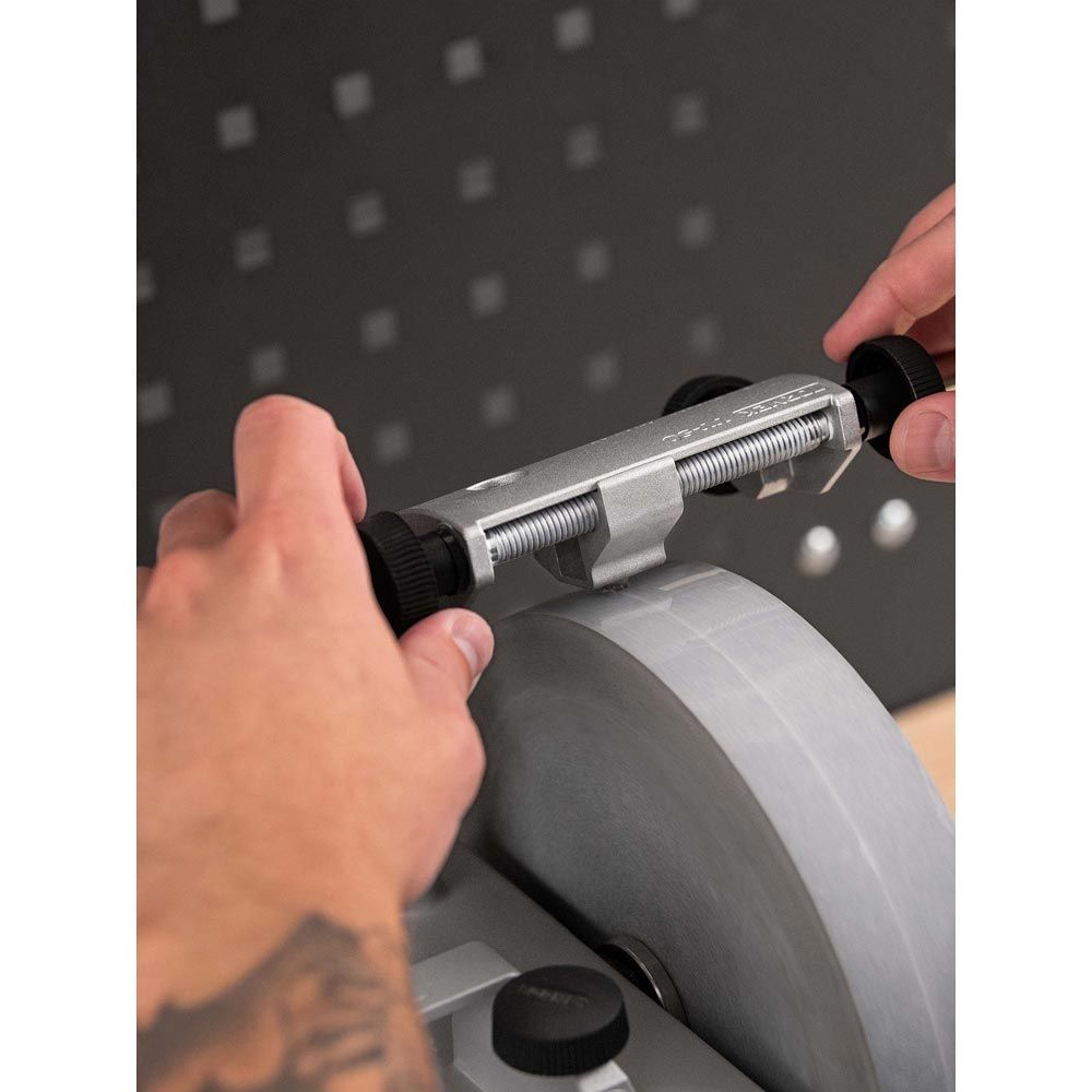 TORMEK TT-50 Diamond Truing Device with Screw Feed - ตัวปรับหน้าหินให้เรียบเท่ากันทั้งหน้าด้วยหัวเพชร Tormek รุ่น TT-50 (Made in Sweden)