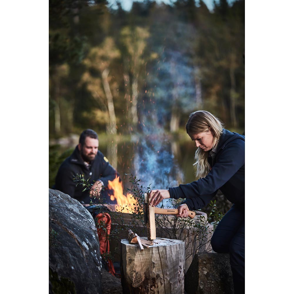 HULTAFORS Hultån Hatchet - ขวานพรีเมียมขนาดเล็กสำหรับพกพาเป็นเพื่อนคู่ใจในการไปแค้มปิ้งหรือเดินป่ายาว 15 นิ้ว/ 375มม. (Premium Series)- (สินค้าสั่งซื้อล่วงหน้า Pre Order)