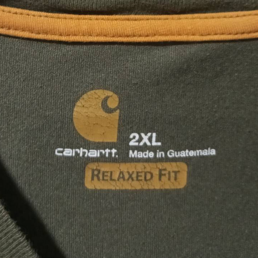 เสื้อยืด คาร์ฮาท Carhartt T-Shirt มีกระเป๋าเสื้อ มือสอง