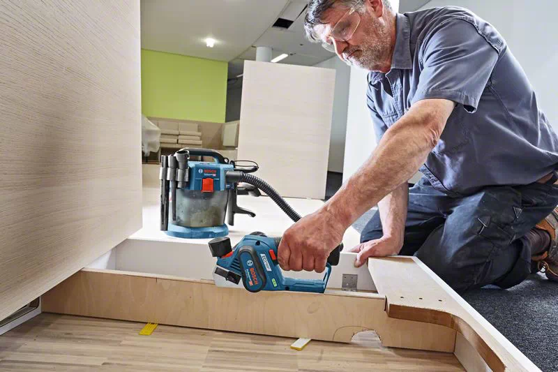BOSCH GHO 12V-20 Cordless Wood Planer (Tool only- without battery, without charger) - กบไสไม้ไฟฟ้าไร้สาย ใช้แบตเตอรี่ Li-Ion 12V BOSCH รุ่น GHO 12 V-20 (ไม่มีแบตเตอรี่ ไม่มีแท่นชาร์จ) - 06015A7000
