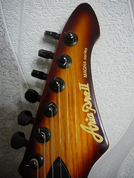 Aria Pro II Magna Series [Gold Metallic]