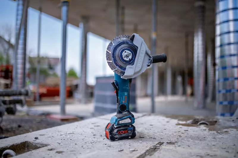 BOSCH GWS 18V-180 PC 180mm (7-inch) Cordless Angle Grinder BitTurbo - เครื่องเจียร 180มม (7 นิ้ว) ไร้สายมอเตอร์ไร้แปรงถ่าน BOSCH รุ่น GWS 18V-180 PC (เครื่องเปล่า ไม่มีแบตเตอรี่ ไม่มีแท่นชาร์จ) - 06019H6E01