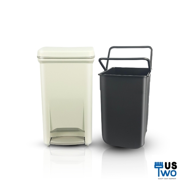 ถังขยะแบบเหยียบ ทรงเหลี่ยม 27 ลิตร