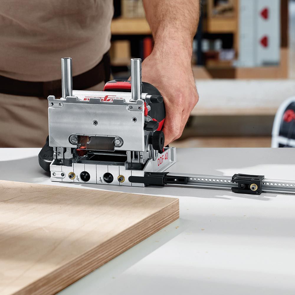 MAFELL DDF40 Duo-Doweler Package With 2 x 5mm Drill Bits & 800mm Template Guide - ชุดเครื่องเจาะเดือยกลมคู่พร้อมรางนำเจาะยาว 800มม. และดอกเจาะขนาด 5มม. 2ดอก Mafell รุ่น DDF 40-SET (สินค้าสั่งซื้อล่วงหน้า Pre Order)