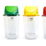 ถังขยะใสหกเหลี่ยม ฝาสี แบบแกว่ง 56 ลิตร