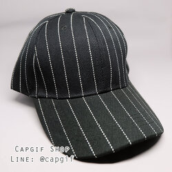 หมวกแก๊ปเบสบอลสีดำล้วน รุ่นเส้นห่าง
