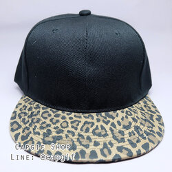 หมวกฮิปฮอปสีดำปีกลายเสือ