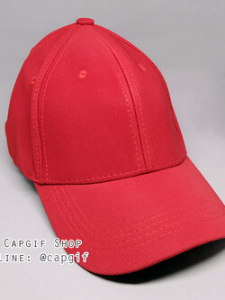 หมวกแก๊ปแบบเต็มใบสีแดง