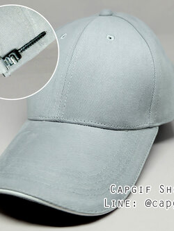 หมวกแก๊ปสีเทาปีกแซนวิช หลังปรับแบบซิปเลื่อนพลาสติก