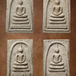 พระสมเด็จ วัดระฆังฯ กรุพระปรางค์ เกศทะลุซุ้ม (เส้นวาสนา)